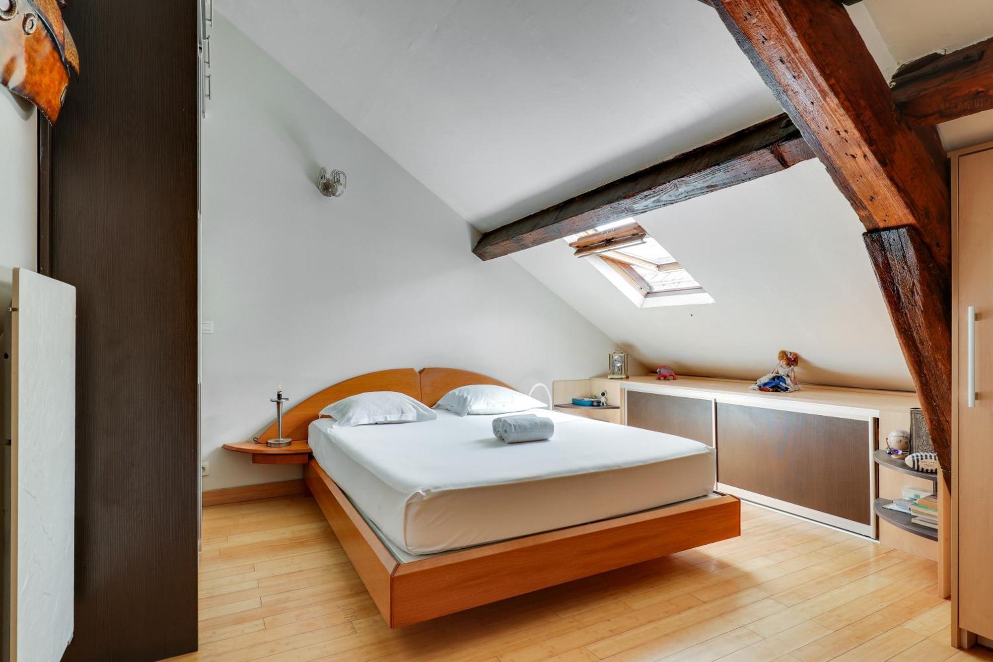 Apartamento Duplex Calme Et Lumineux Au Coeur De Bastille